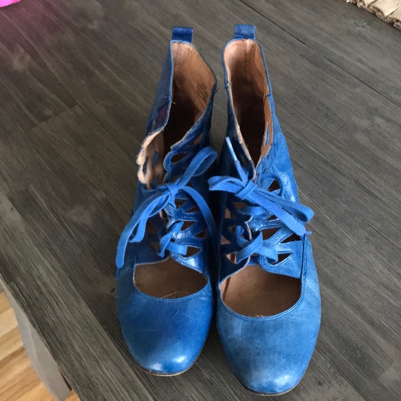 Steve Madden Flats - Picture 1 of 5